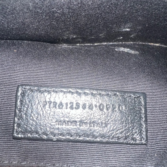 Saint Laurent Lou Bag - Picture 16 of 16